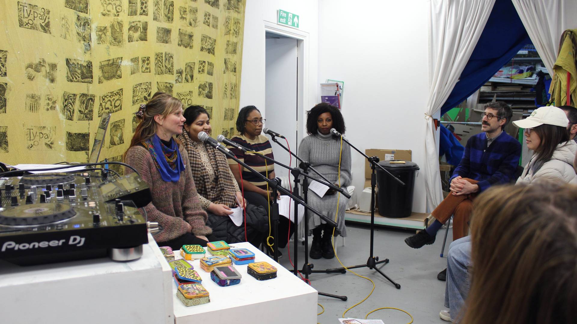 Creative storytelling session in collaboration with LIMINAL Lab: “Wherever the wind blows them”